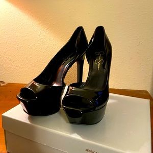 High heels black